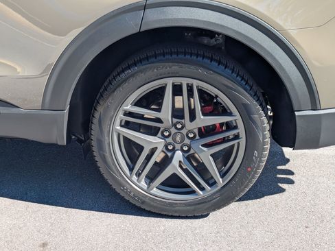 New 2026 Ford Explorer ST w/ Sun And Sound Package image 8