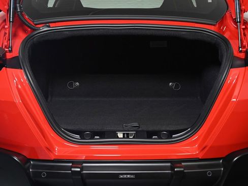 Used 2022 Ferrari Roma RWD image 33