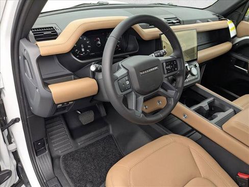 New 2026 Land Rover Defender 110 X-Dynamic SE AWD/4WD image 3