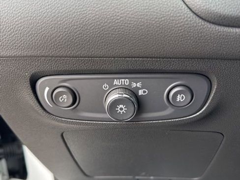 Used 2022 Buick Encore GX Select w/ Experience Buick Package image 37