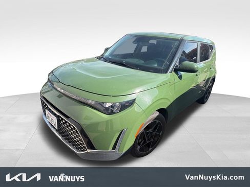Used 2023 Kia Soul EX FWD image 1