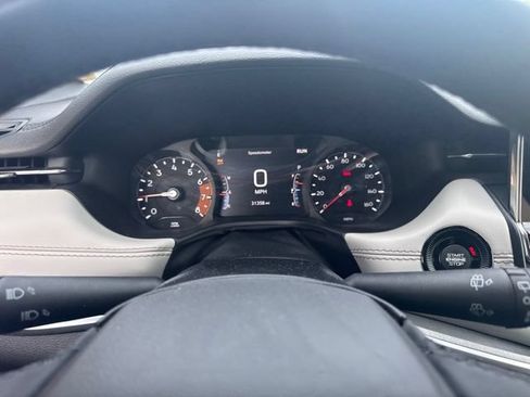 Used 2025 Jeep Compass Limited AWD/4WD image 13