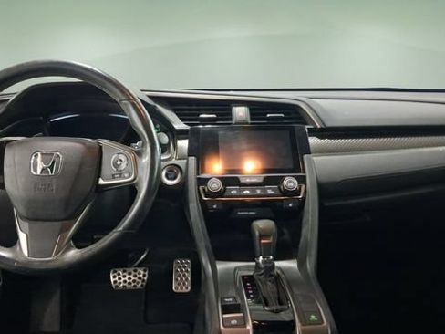 Used 2018 Honda Civic Sport Touring image 9