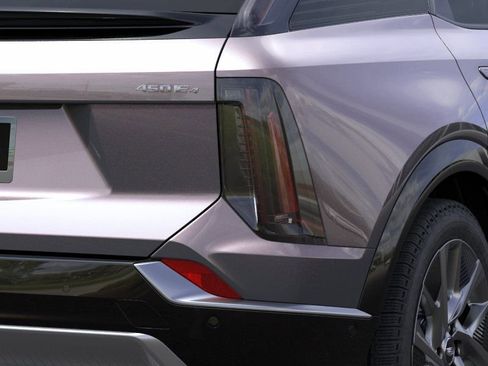 New 2026 Cadillac Optiq Luxury 2 image 11