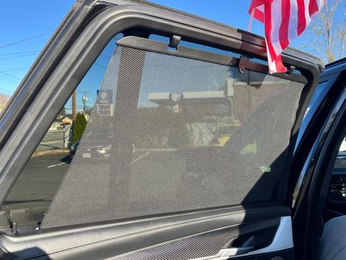 Used 2017 BMW X5 M image 15