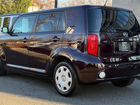 Used 2010 Scion xB image 3