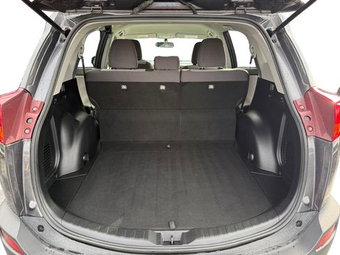 Used 2014 Toyota RAV4 LE AWD/4WD image 17