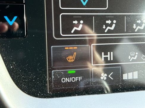 Used 2025 Subaru Outback Onyx Edition w/ Tech Package 2 image 31