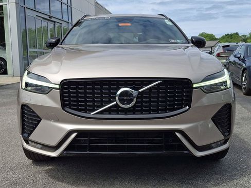 Certified 2024 Volvo XC60 B5 Plus w/ Climate Package AWD/4WD image 2