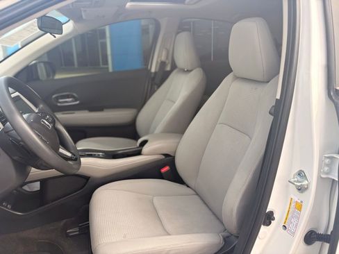 Used 2021 Honda HR-V EX image 11