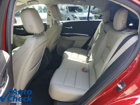 Used 2023 Cadillac XT4 Luxury FWD image 12