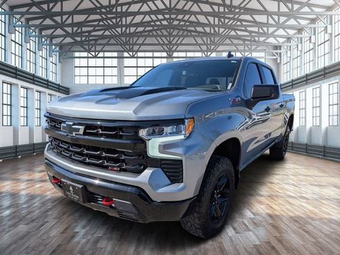 Used 2024 Chevrolet Silverado 1500 LT Trail Boss w/ Convenience Package II AWD/4WD image 8