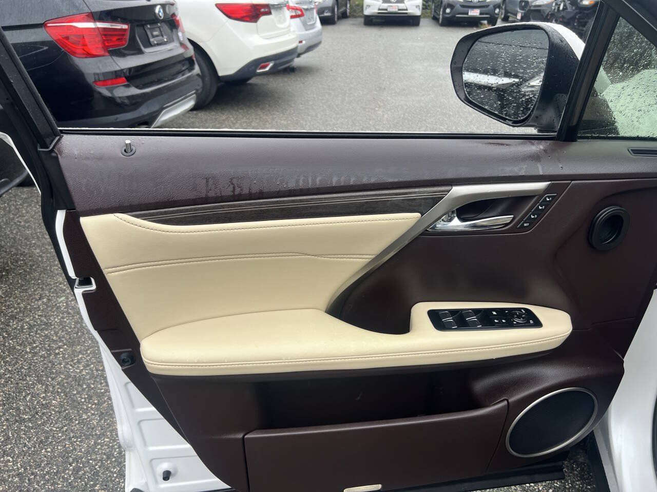 Used 2018 Lexus RX 350L Luxury w/ Accessory Package FWD image 30