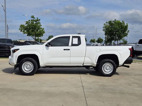 Used 2024 Toyota Tacoma SR RWD image 3