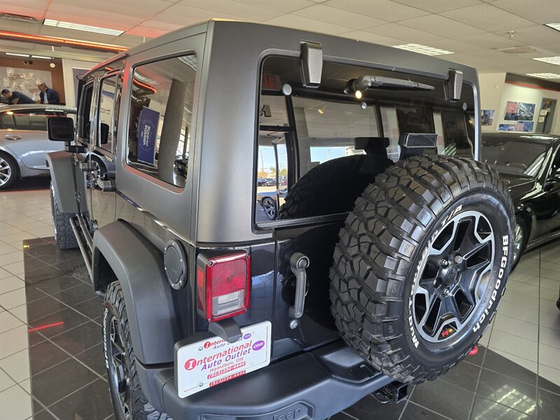 Used 2013 Jeep Wrangler Unlimited Rubicon AWD/4WD image 40