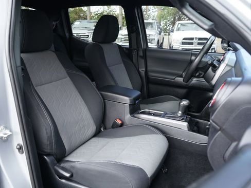 Used 2021 Toyota Tacoma TRD Sport image 36