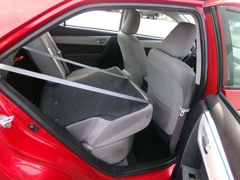 Used 2016 Toyota Corolla LE FWD image 33