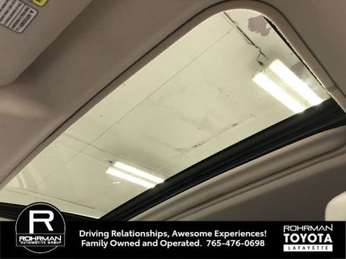 Used 2013 Toyota RAV4 Limited image 23