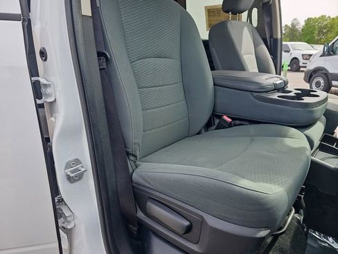 Used 2017 RAM 2500 Tradesman w/ Chrome Appearance Group AWD/4WD image 10
