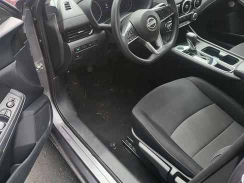 Used 2025 Nissan Sentra SV FWD image 3