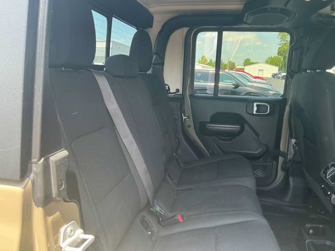 Used 2020 Jeep Gladiator Sport w/ Quick Order Package 24S AWD/4WD image 22