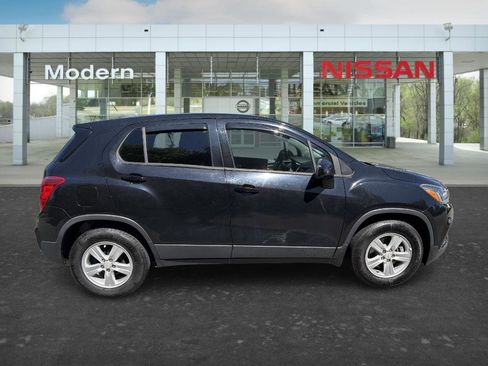 Used 2020 Chevrolet Trax LS w/ Tint and Cruise Package FWD image 6