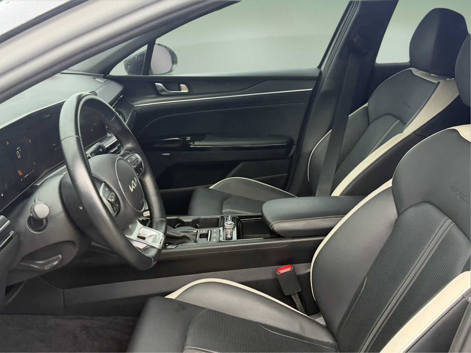Used 2025 Kia K5 GT-Line w/ GT-Line Premium Package FWD image 10