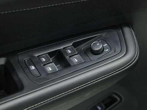 Used 2025 Volkswagen Atlas SE FWD image 27