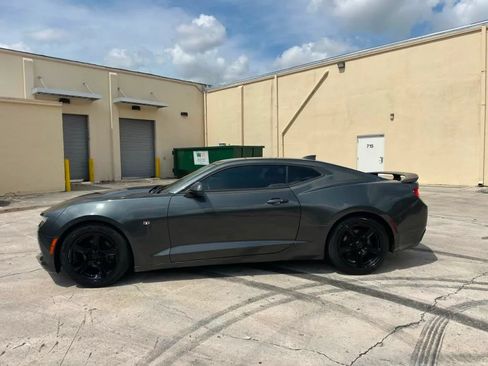 Used 2016 Chevrolet Camaro LT RWD image 8