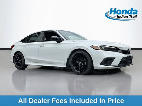 Used 2023 Honda Civic Sport image 1