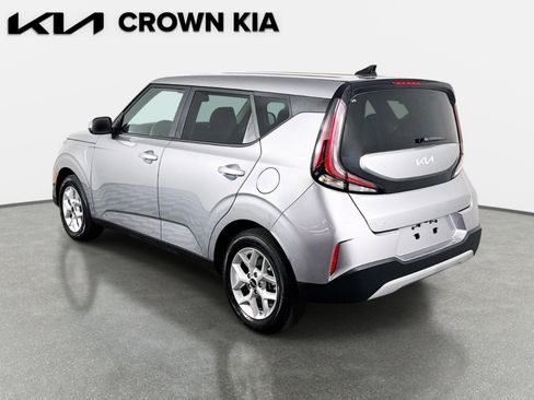 Certified 2025 Kia Soul LX w/ LX Technology Package FWD image 7