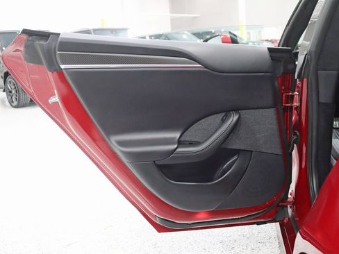 Used 2025 Tesla Model S Plaid image 38