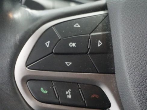 Certified 2019 Jeep Cherokee Limited w/ Trailer Tow Group image 36