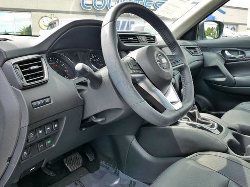 Used 2020 Nissan Rogue SL w/ Premium Package FWD image 25