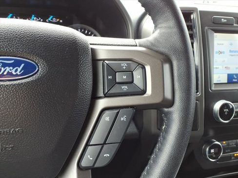 Used 2020 Ford Expedition XLT image 14