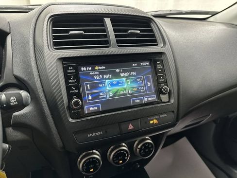 Used 2021 Mitsubishi Outlander Sport ES AWD/4WD image 11