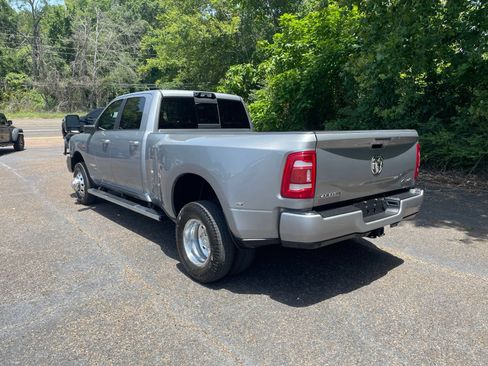 Used 2024 RAM 3500 Laramie AWD/4WD image 3