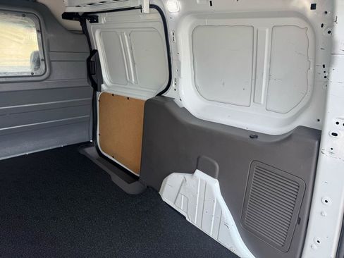 Used 2022 Ford Transit Connect XL FWD image 14