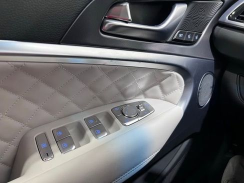 New 2025 Genesis G70 3.3T Advanced w/ Sport Prestige Package image 19