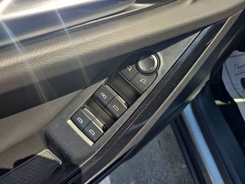 Used 2025 Chevrolet Equinox LT FWD image 18