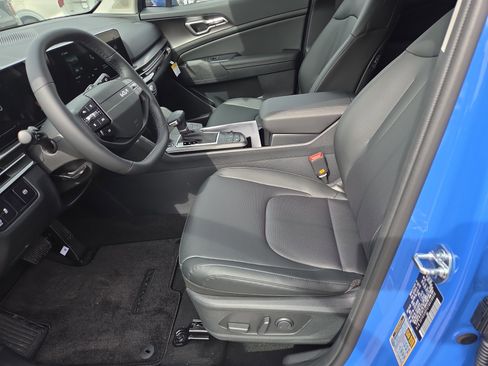 New 2026 Kia Sportage EX image 4