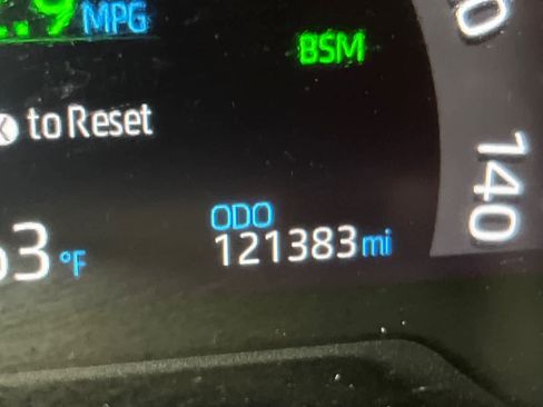 Used 2019 Toyota RAV4 XSE w/ Carpet Mat Package AWD/4WD image 29