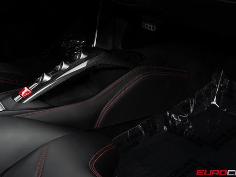 Used 2017 Ferrari 488 GTB RWD image 38