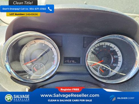 Used 2012 Dodge Grand Caravan SXT FWD image 12