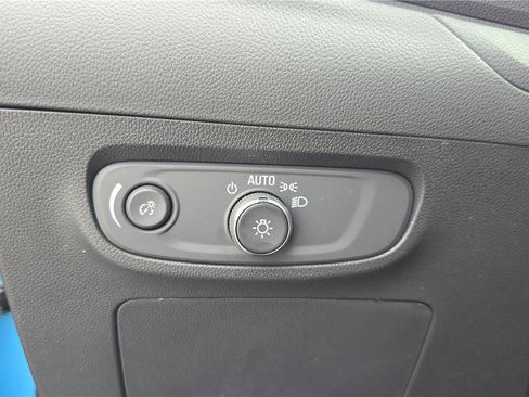 Used 2025 Buick Encore GX Sport Touring w/ Advanced Technology Package AWD/4WD image 26