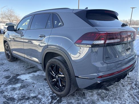 New 2026 Volkswagen Atlas Cross Sport SEL R-Line image 4