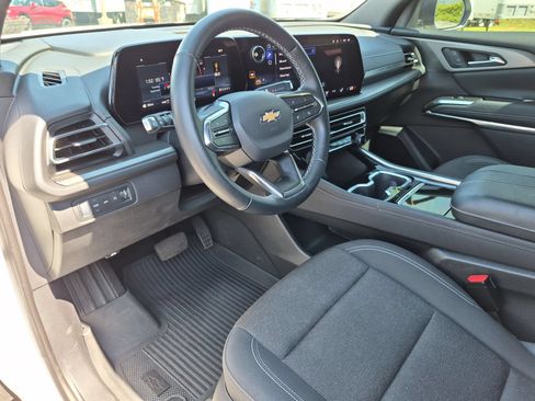 Certified 2024 Chevrolet Traverse LS AWD/4WD image 10