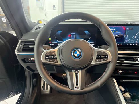 Certified 2024 BMW i4 M50 image 17