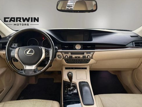 Used 2013 Lexus ES 350 w/ Luxury Pkg FWD image 16