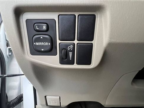 Used 2010 Toyota Prius Three FWD image 21